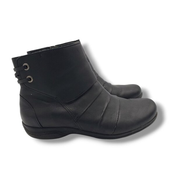 Clarks Collection Christine Tilt Boots Womens 9.5 Wide Black Leather Ankle Zip - Picture 1 of 9